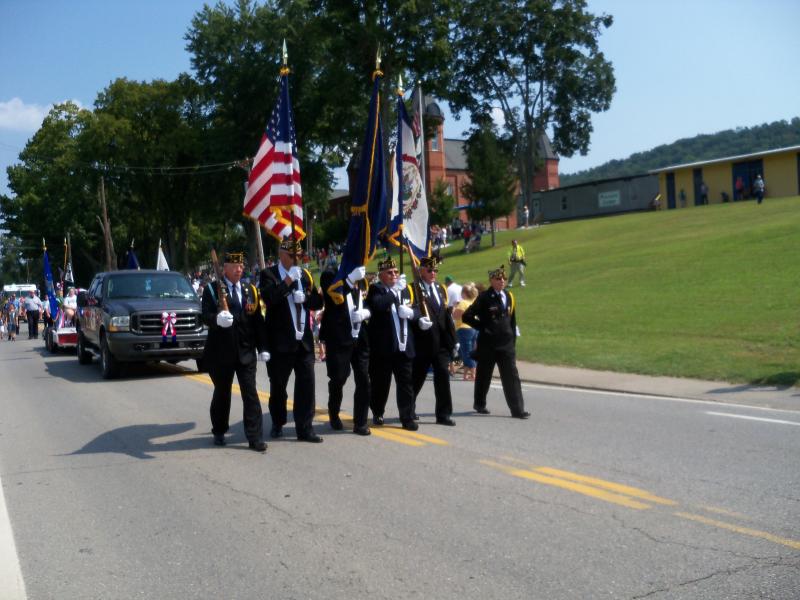 Putnam County Homing Parade Lead By Post # 187 - Sep 2013