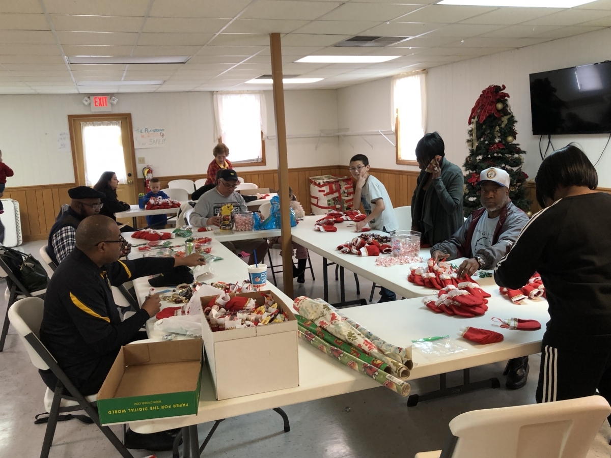 Christmas Stockings and Cards for Hospitalized Veterans