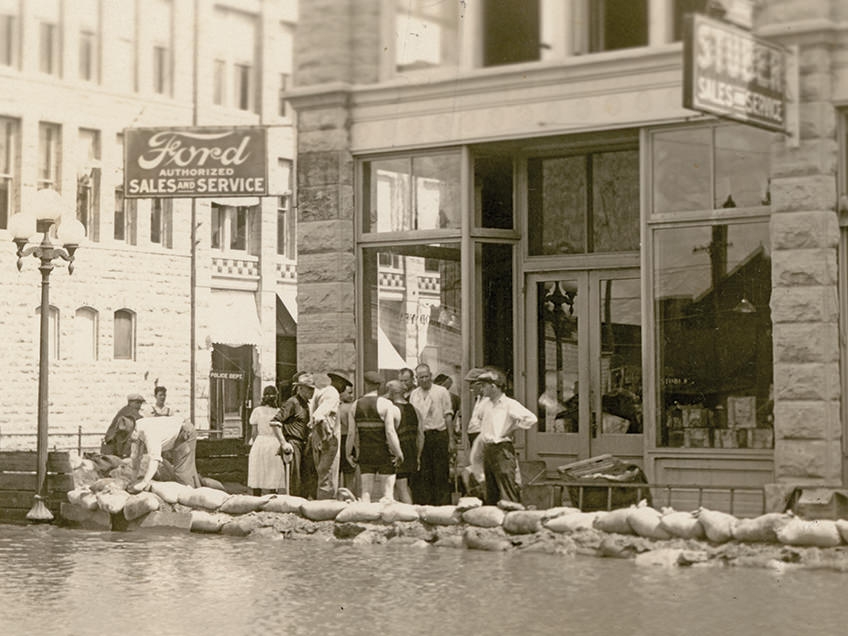 The first great Mississippi River flood