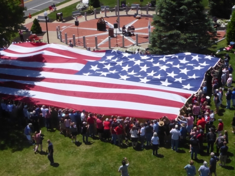 World War 2 and Mt Rushmore Flags visit Middleborough