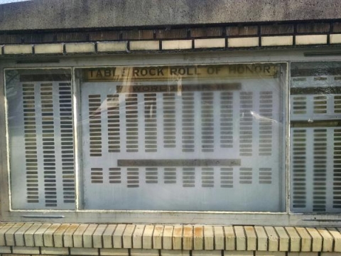 Table Rock Park Veterans Memorial before renovation 2017